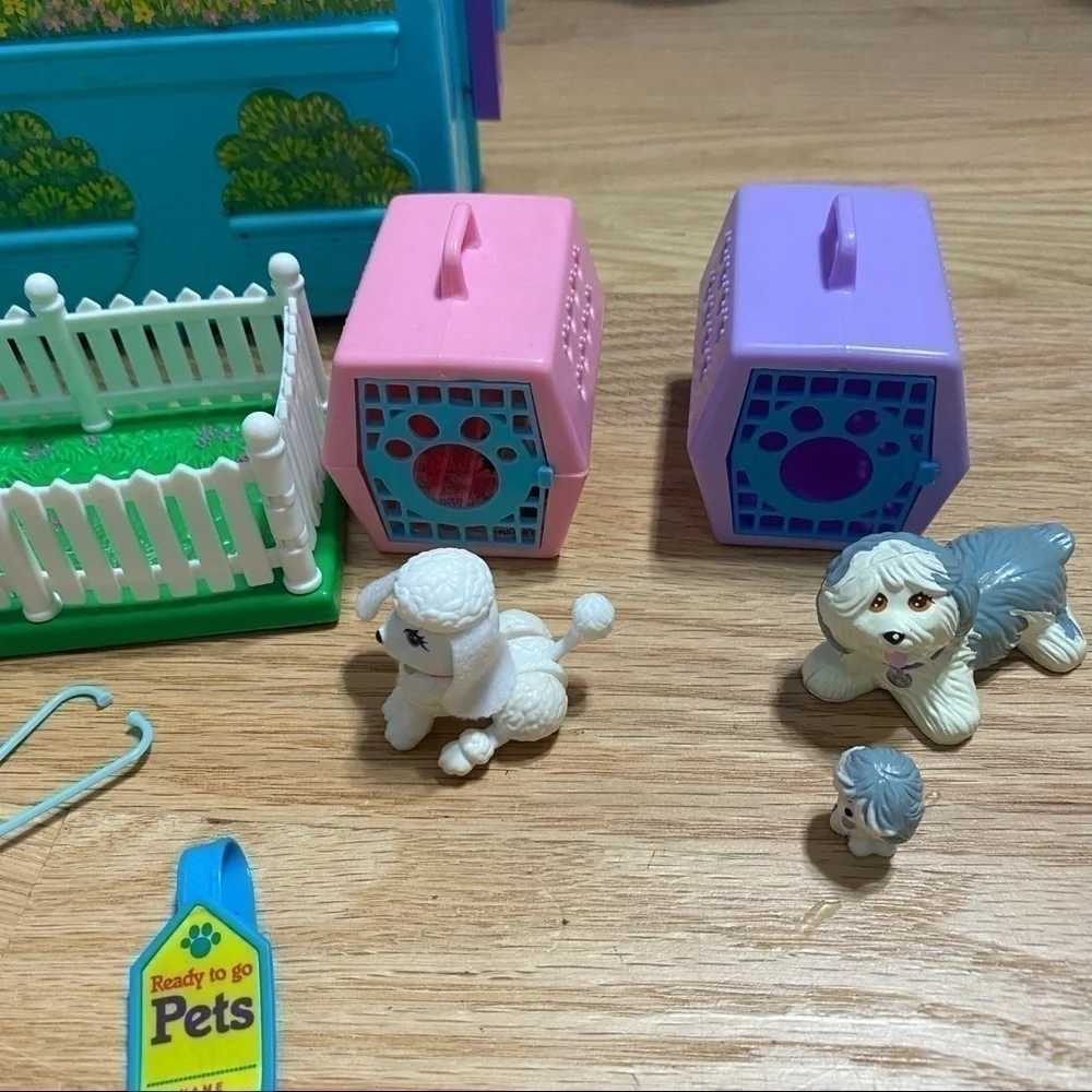 Vintage Littlest Pet Shop Storage Box Poodle Sheepdog Mommy & Baby Kenner Bundle